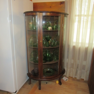 Oak Curved Glass China Cabinet | 685 Brummitt Rd  Castalian Springs TNAbsolute Auction