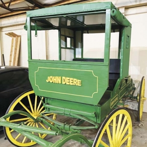 John Deere Buggy | Vintage John Deere Horse Drawn Buggy