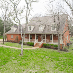 Executive Home | 3160 Hartsville Pike  Lebanon TN