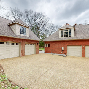 Executive Home | 3160 Hartsville Pike  Lebanon TN