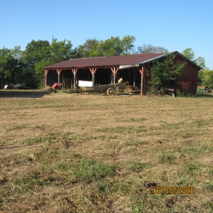 Five Bay Barn | Hartsville Pike Absolute AuctionTract 9 with 2 barns  5.12 acres1800 sf Five Bay Barn  2400 sf Pole Barn