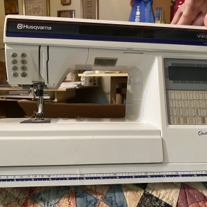 HusqvarnaViking 600 Quilt Designer Sewing Machine