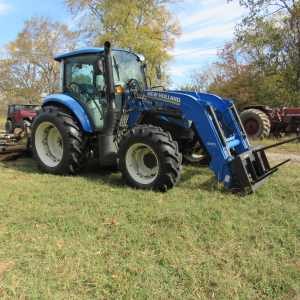 New Holland | T4.100 New Holland Tractor 790 Hours w655TL Loader