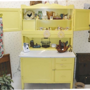 Hoosier Cabinet | Hoosier Cabinet with Flour Bin