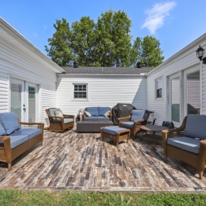 822 W Spring St  Lebanon TN | 3 Bedroom  3 BathMid Century Ranch