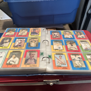 BaseballFootballTradingCards16Medium