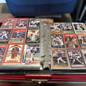 BaseballFootballTradingCards21Medium